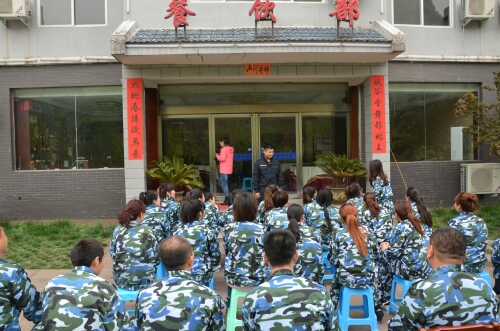 龍潭峽拓展訓練 